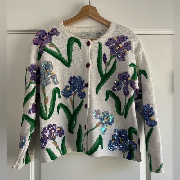Design Options Sweaters - Vintage Design Options Floral Embroidered Cardigan - M